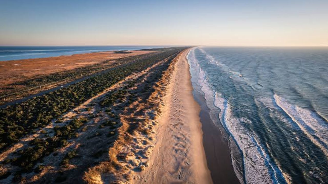 9 Best East Coast Beaches to Visit for a Peaceful Summer Escape