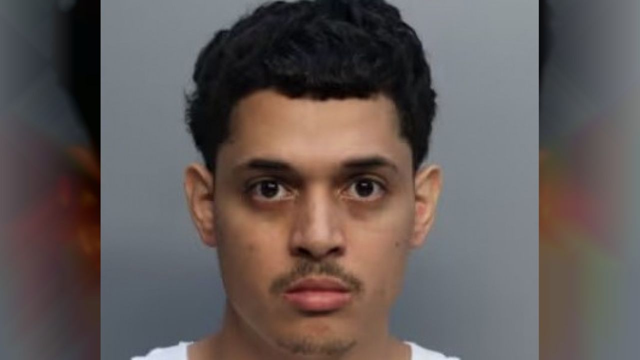 Miami Man Accused of Bank Fraud Arrested After Investigators Say His Livestreams Showed Guns, Cash, and Dead Chickens